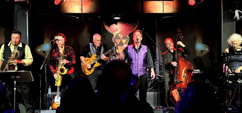 Jazz Plus Live Featuring The Love Dogs